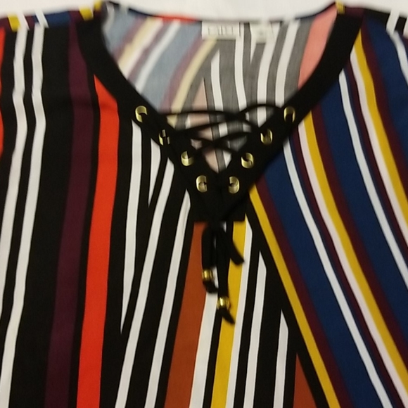 Top - Picture 2 of 2